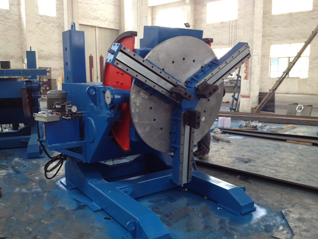 3-jaw self-centering chuck with hydraulic clamping